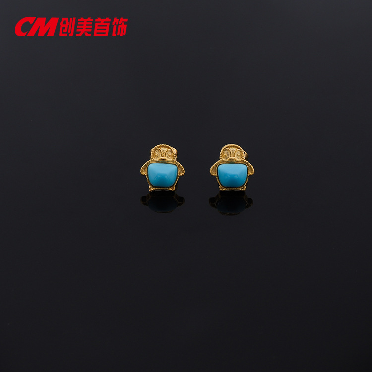 Chuangmei Jewelry offers French retro heart-shaped stud earrings set with colorful artificial gemstones, a niche and high-end accessory wholesale pic 6