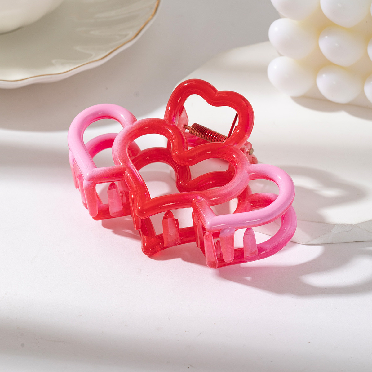 New oil-dripping heart-shaped jelly gripper, hollowed-out large gripper, fresh and sweet top clip, shark hair clip wholesale jelly pic 2