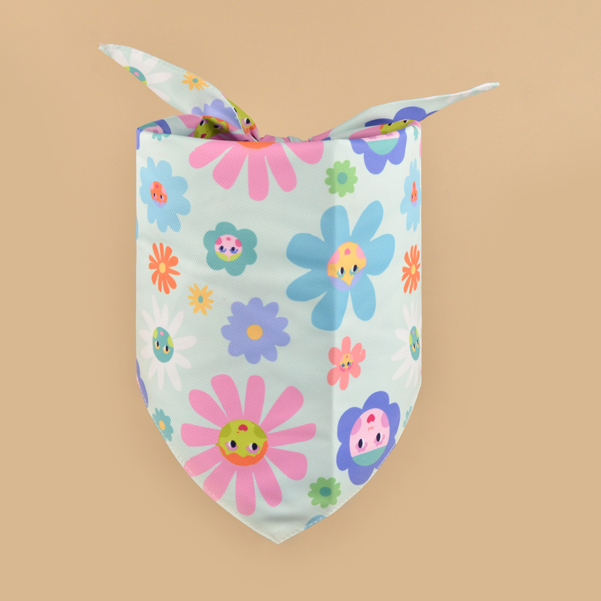 工厂批发高质量花朵INS风猫咪狗狗口水巾生日派对礼品方巾围兜详情2