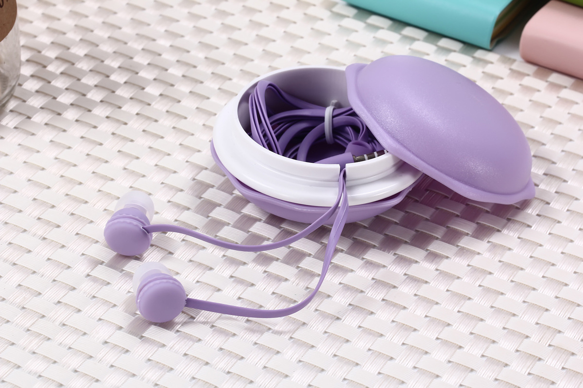 The manufacturer wholesals new cartoon wired in-ear headphones in candy-colored macaron storage cases and student mobile phone headphones pic 27