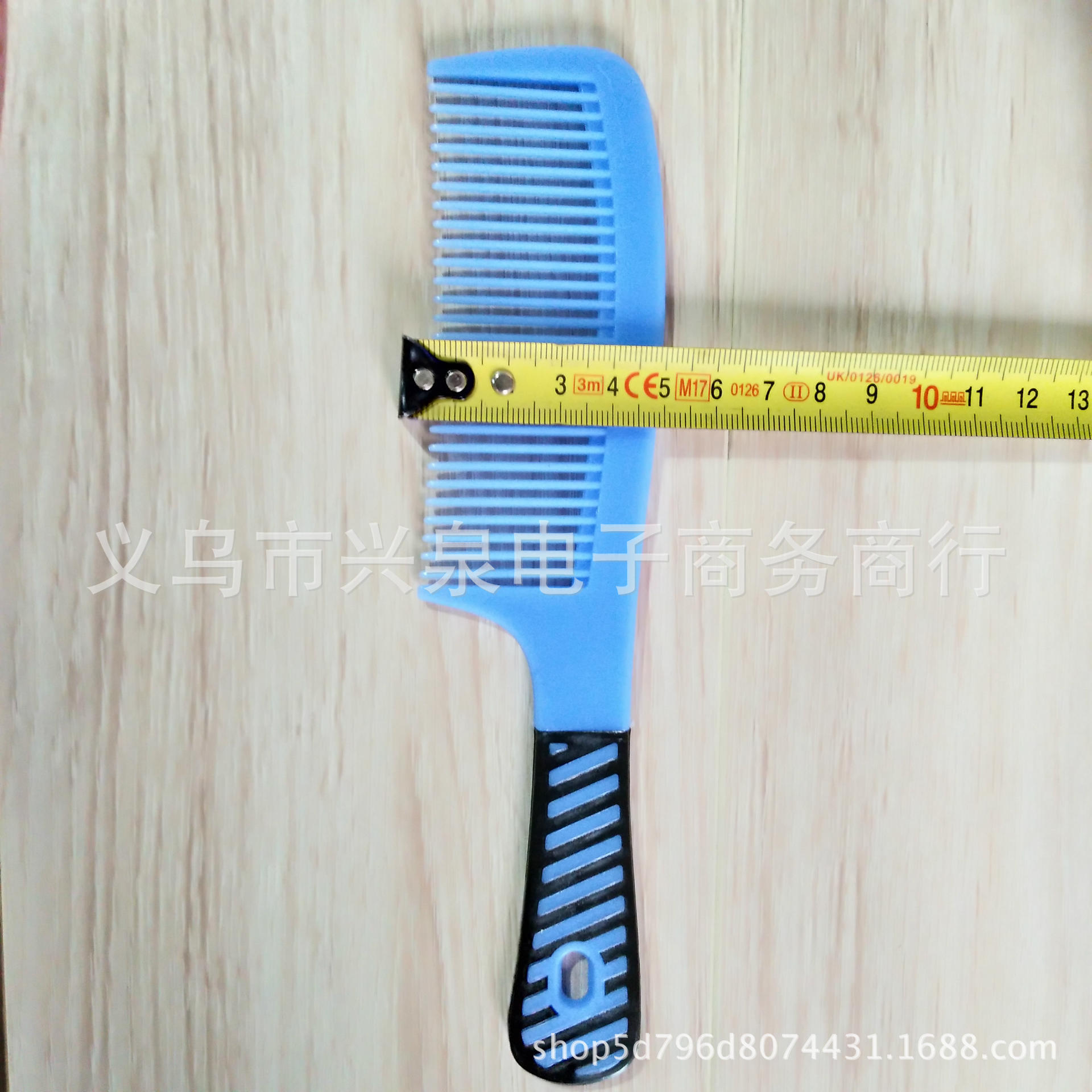 One-yuan hair comb A9, plastic color comb, direct supply of one-yuan daily necessities from comb manufacturer pic 5