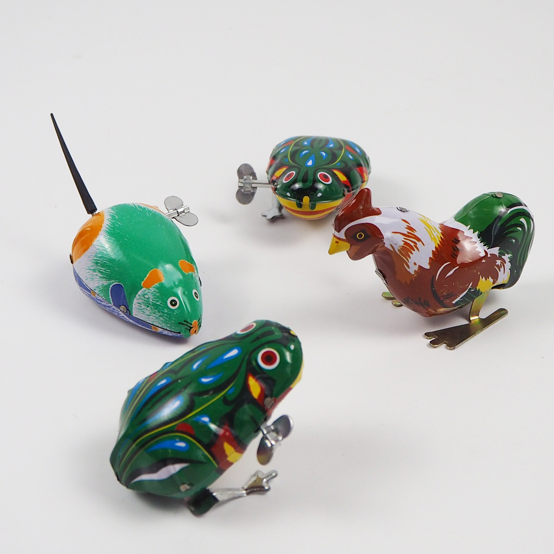 Nostalgic and retro pure handcrafted tin strip Rooster, Jumping Rooster, 80s generation tin toy collection, Douyin same style pic 9