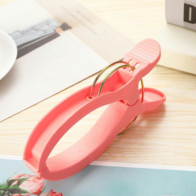 Large plastic quilt clips, colorful quilt drying clips, quilt drying clips, clothes drying clips, large plastic clips for washing, care and drying pic 8