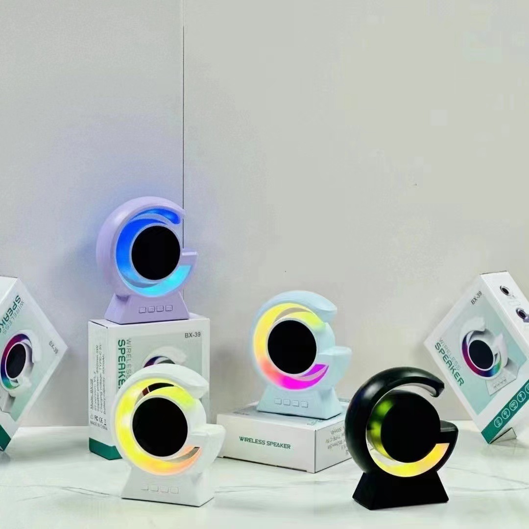 跨境爆款蓝牙音箱迷你礼品插卡音箱跑马灯彩灯蓝牙音箱详情5