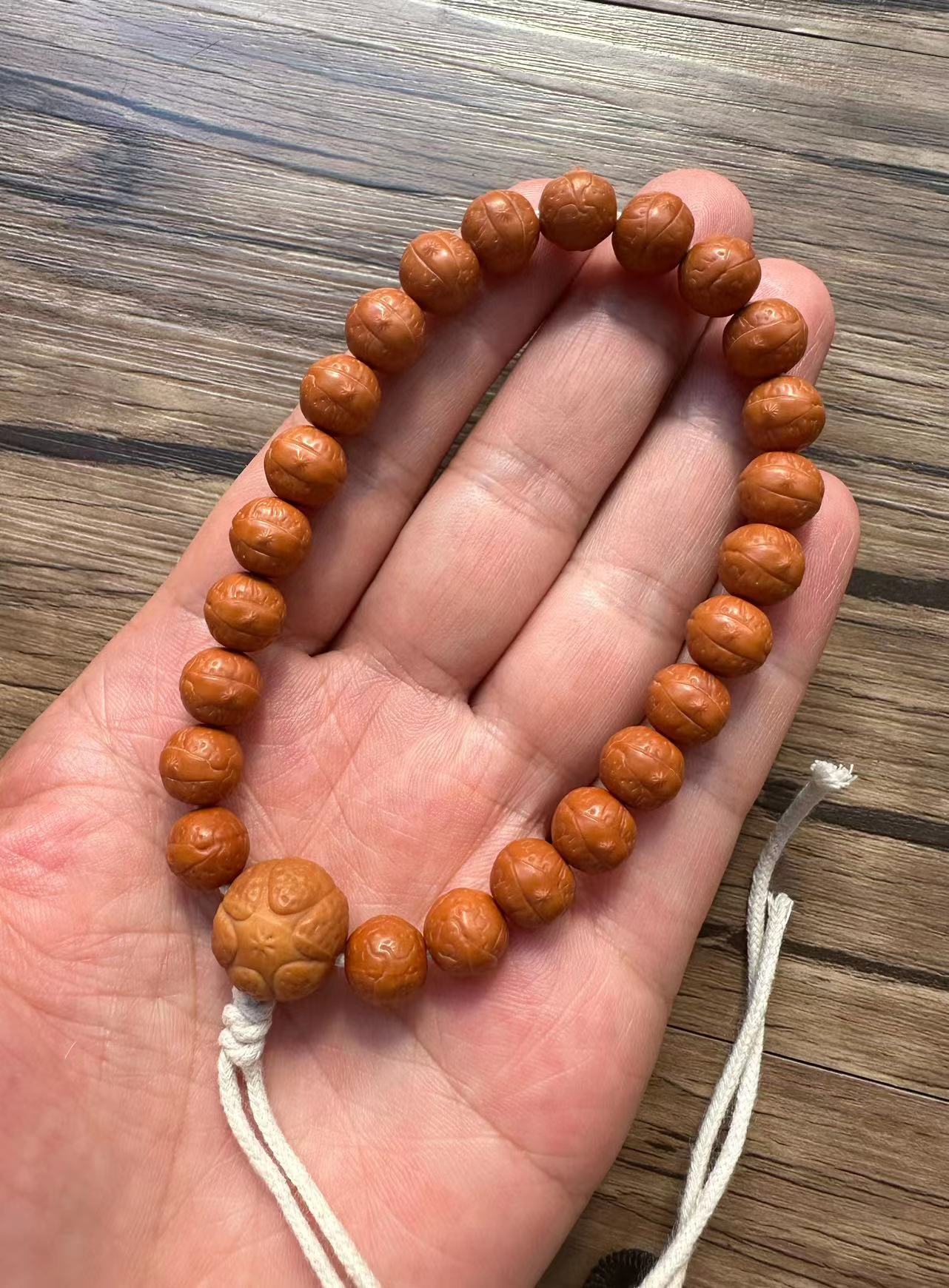 精品猴头菩提雕刻10mm凤眼手持珠鲨鱼背龙须虎爪老型桶珠京八棱财神大土豪猴头菩提子佛珠念珠盘玩手串文玩手链文玩手串详情21