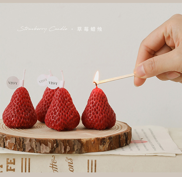 Wholesale of soybean wax scented strawberry candles pic 4