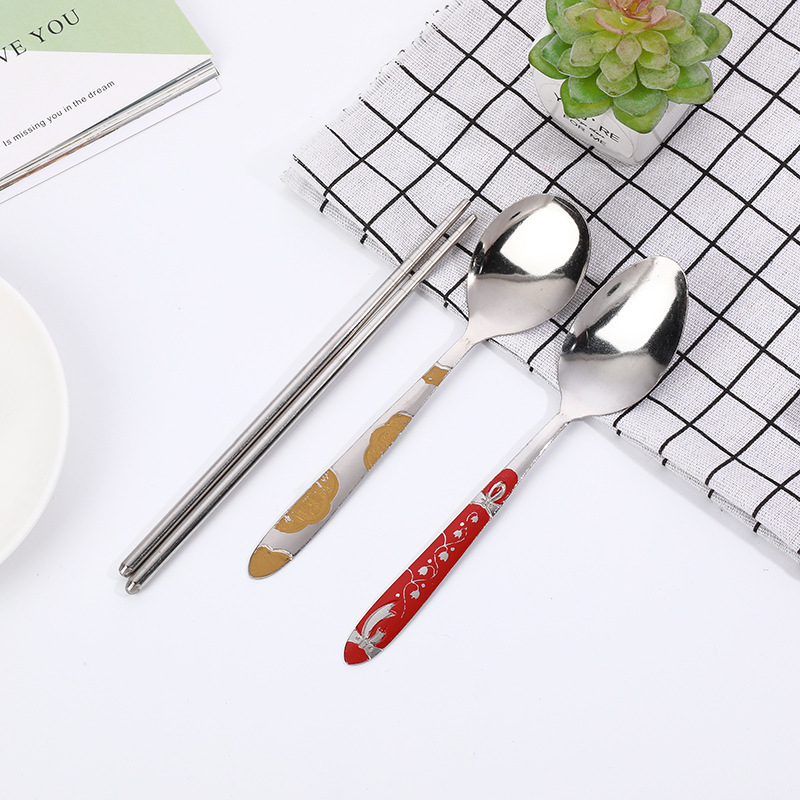 Factory direct sales of super value round and pointed No. 2 spoons, 19 cm steel chopsticks, suction card set, street stall two-yuan store supply pic 2