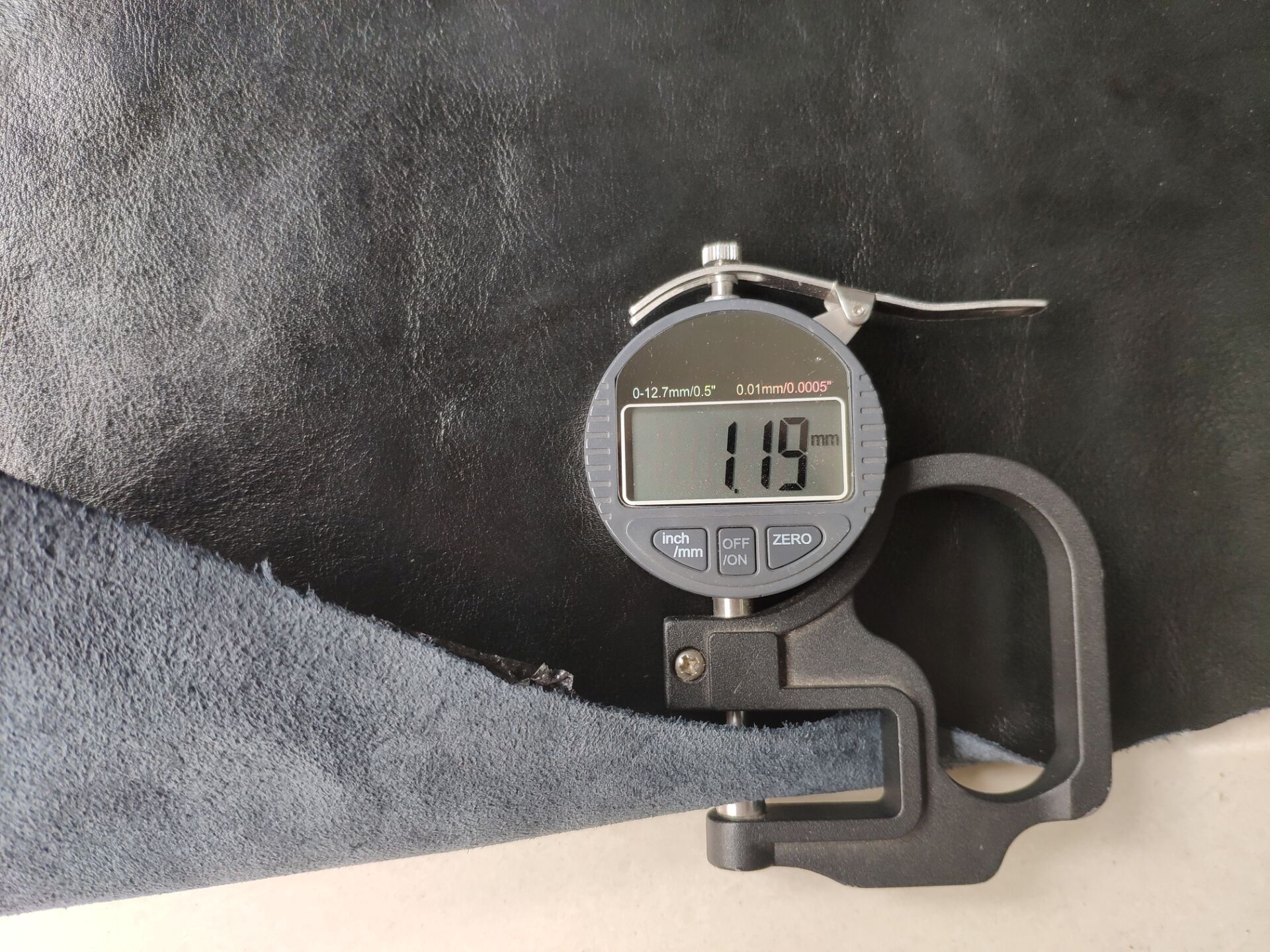 R64 Layer 2 black is in stock. Both color and color samples can be made and customized pic 3