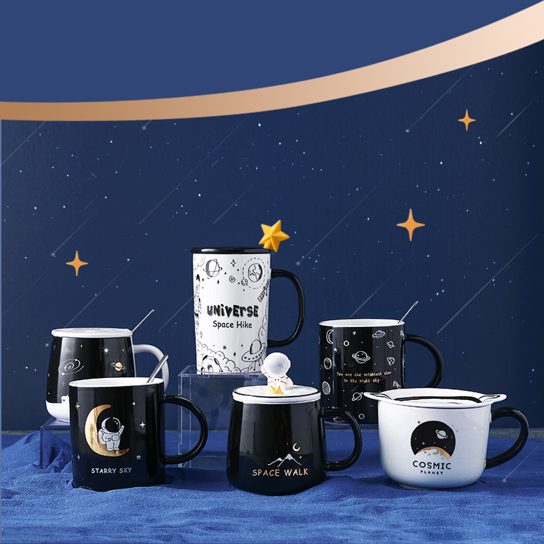 In-stock popular astronaut mug, large-capacity covered cup, phone stand, ceramic water cup, ins pic 9
