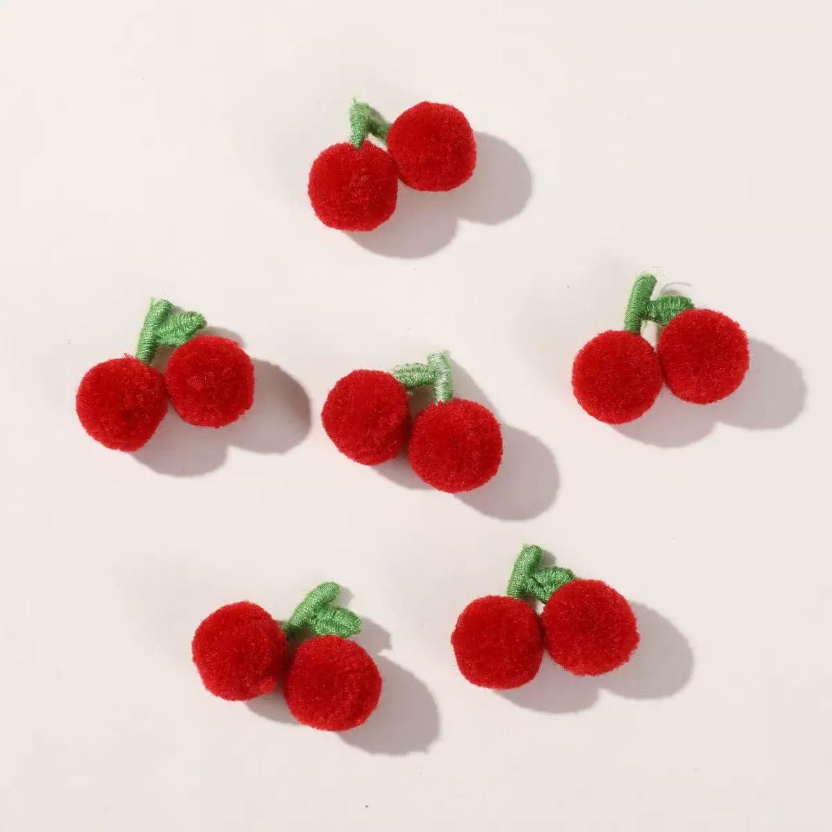 跨境新款创意彩色开司米毛球仿真水果菠萝樱桃自嘲熊帽子配件详情2