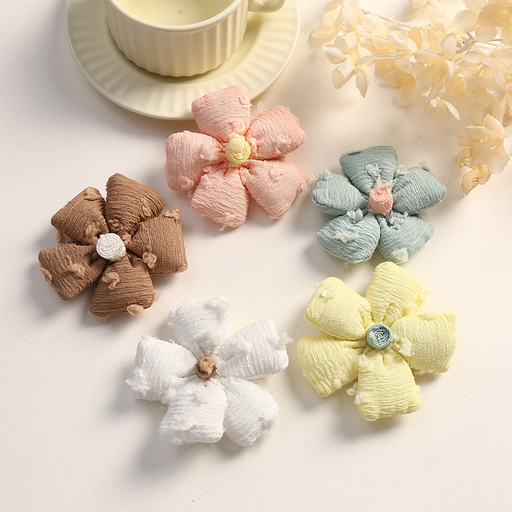 Wholesale of classic Japanese-style cotton-filled three-dimensional flower brooch accessories and accessories for clothing, bags and accessories pic 2