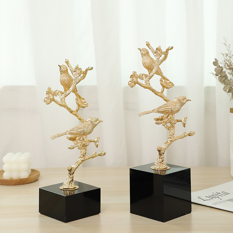 Amazon metal handicrafts, creative and fashionable two orioles ornaments, wine cabinets, home decoration gifts pic 2