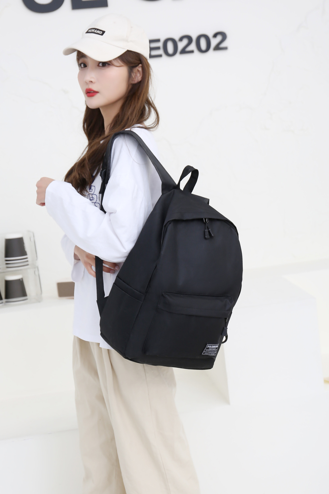 厂家直销休闲男简约双肩包男韩版背包大容量中学生书包电脑旅行包详情6