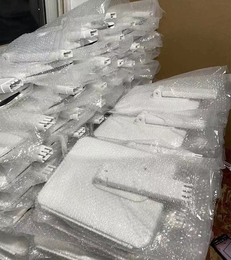 化妆镜led镜子美妆镜三折化妆镜充电化妆镜子带灯三色灯补光镜子详情3