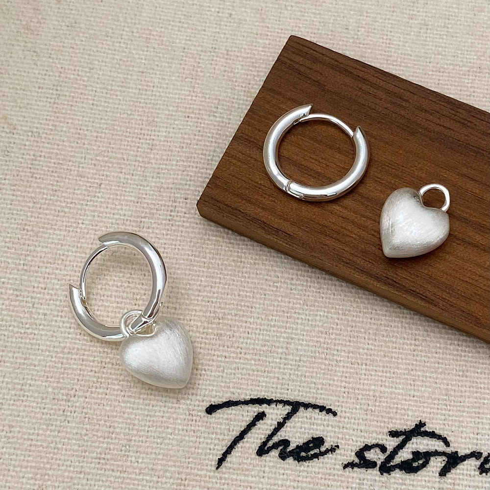 The 925 silver needle earrings, a popular online hit, exude a sense of high-end frosted heart-shaped double-pair earrings and are a niche, simple and fashionable ear buckle pic 9