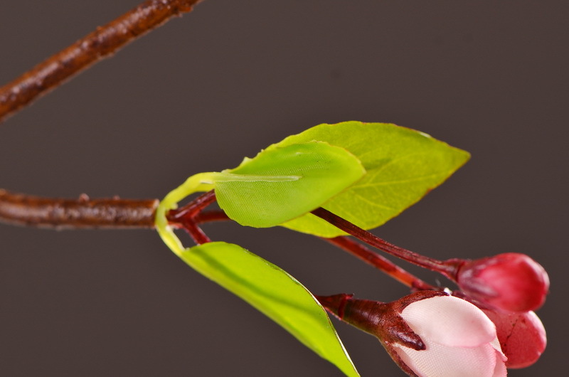 Dongli Flower Industry, the original manufacturer, offers wholesale of high-end artificial flowers, pendulous crabapple, home decoration sample rooms, photography props, and one-piece consignment of crabapple flowers pic 19