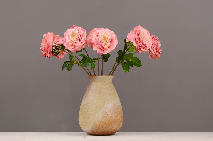 Dongli Flower Industry, the source factory, wholesals high-end artificial flowers, anti-real flowers, living room decoration, life-sized royal roses, and light luxury home floral art ornaments pic 7