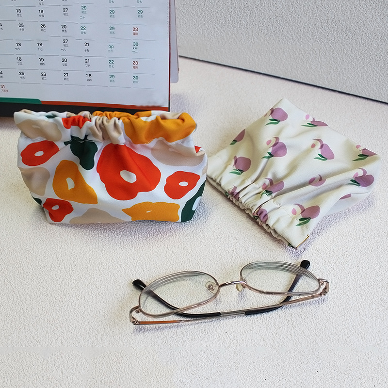 厂家供应2023新款牛津布零钱包批发卡通弹片印花口红包耳机收纳包详情10