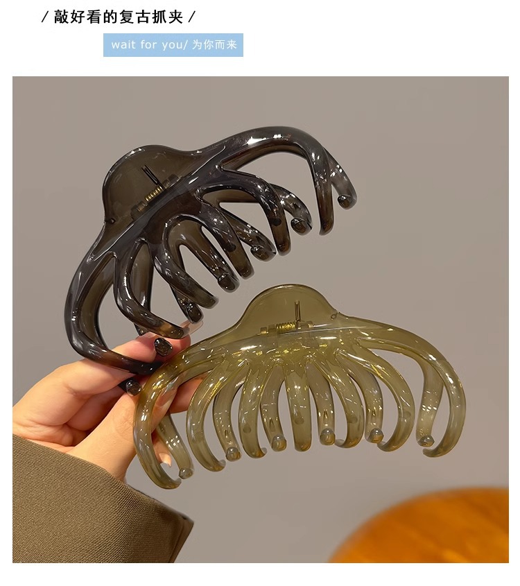 Large-sized female hair clip, French retro hair clip, back of the head, updo, shark clip, a popular 2023 new style pic 7