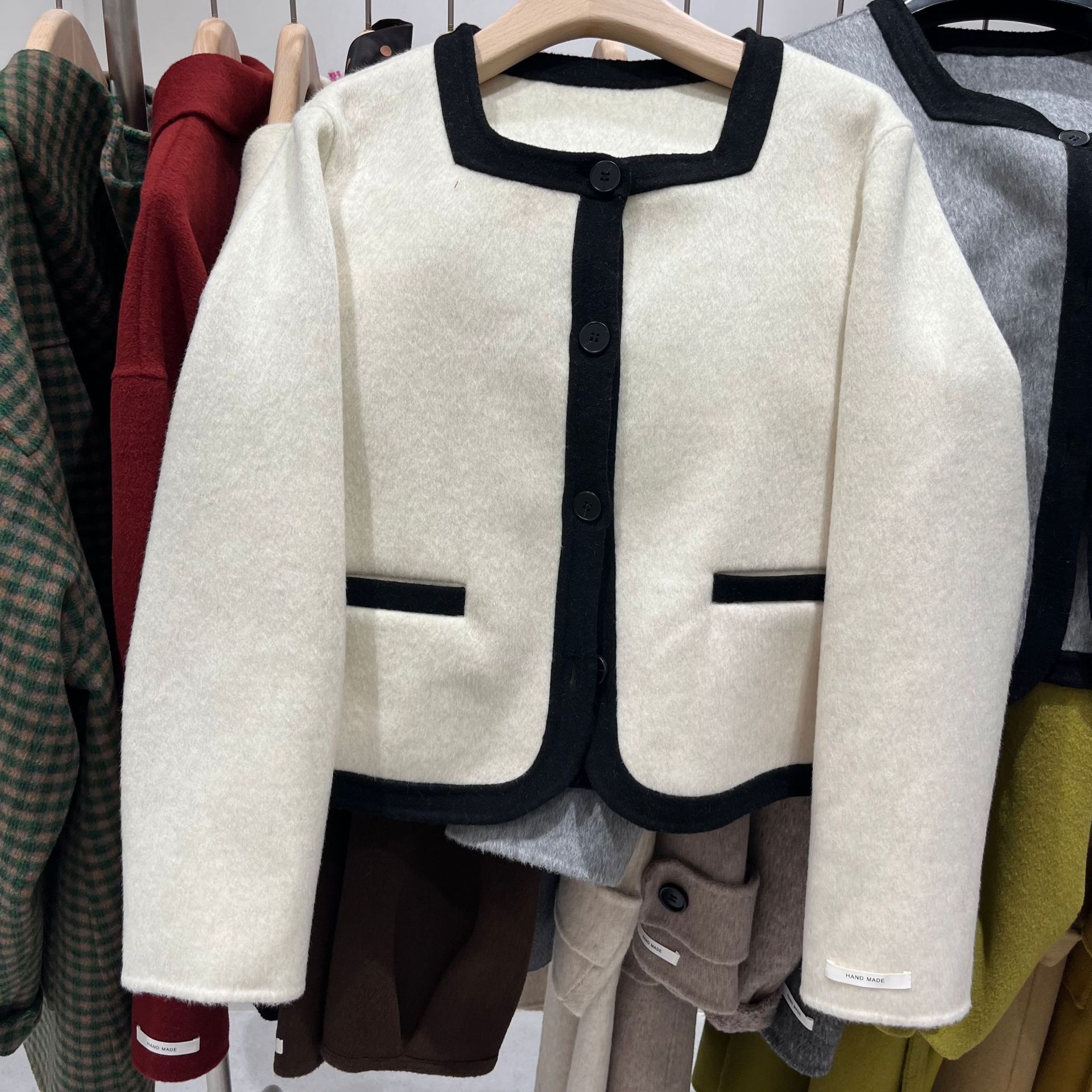 French chanel-style short double-sided wool and woolen coat for women to look younger and petite in spring. Cashmere Hepburn style top pic 36