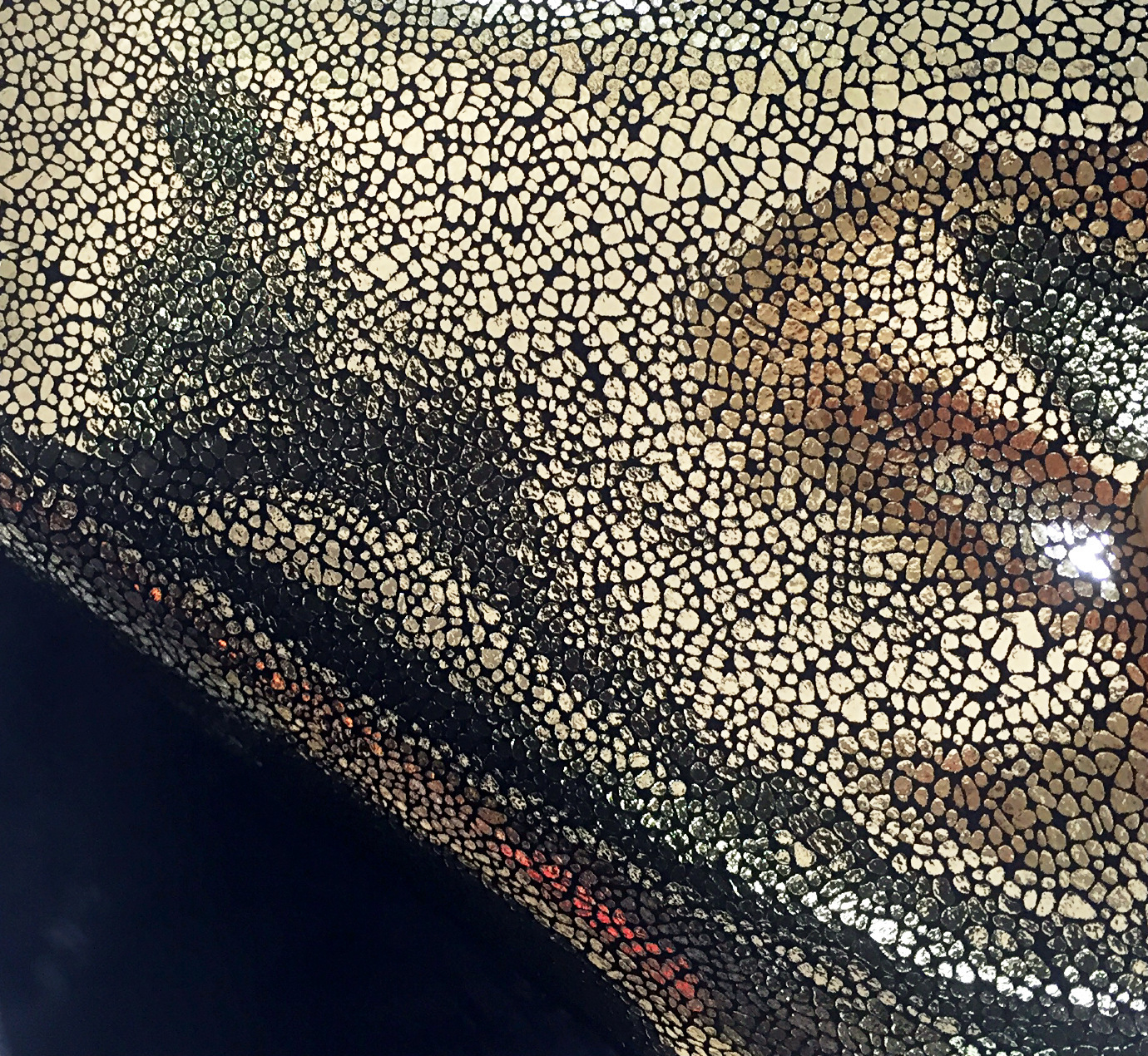 Yiwu genuine leather with gilding and cracking, metallic color, gold and silver, double-layer cowhide with gilding pic 2