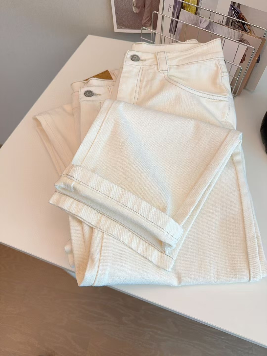 女款春秋季直筒宽松设计休闲裤显瘦高腰弹力白色牛仔裤 一件代发详情11