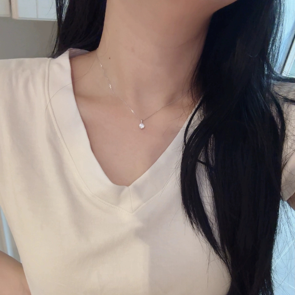 Single sparkling diamond necklace 2024 new high-end niche design, light luxury style, titanium steel non-fading collarbone chain wholesale pic 6