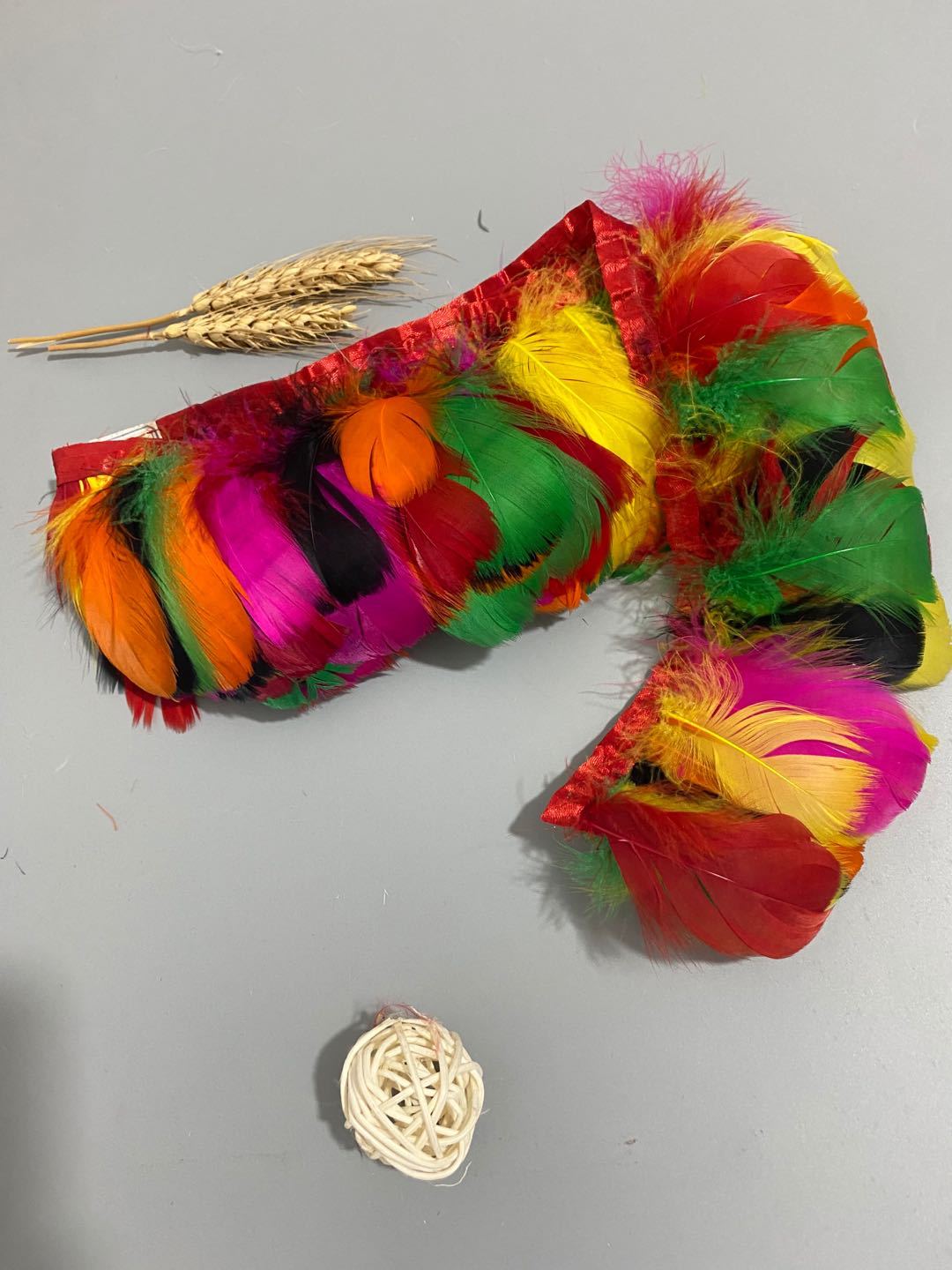 In stock, there are feathered fabric with white goose feathers, feathered edge lampshades, chandelier strips, light strips, decorative clothing accessories pic 20