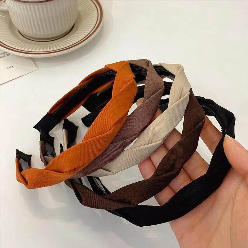 The new fabric color-blocking headband with teeth for washing the face and hair clip is a versatile and high-end accessory for going out pic 1