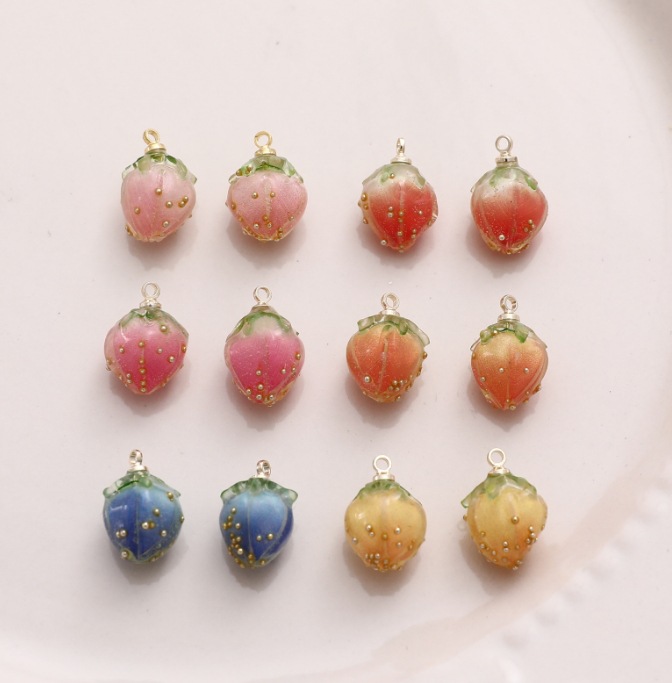 Heat shrinkable resin, strawberry bud necklace, pendant, hairpin, bracelet, resin, diy material wholesale, jewelry and clothing accessories pic 5