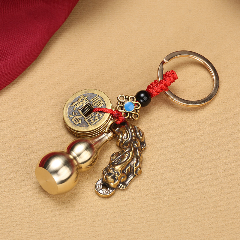 Pure brass Five Emperors coin keychains, bite coins, PI Xiu pendants, car keychains, direct supply from the manufacturer pic 5