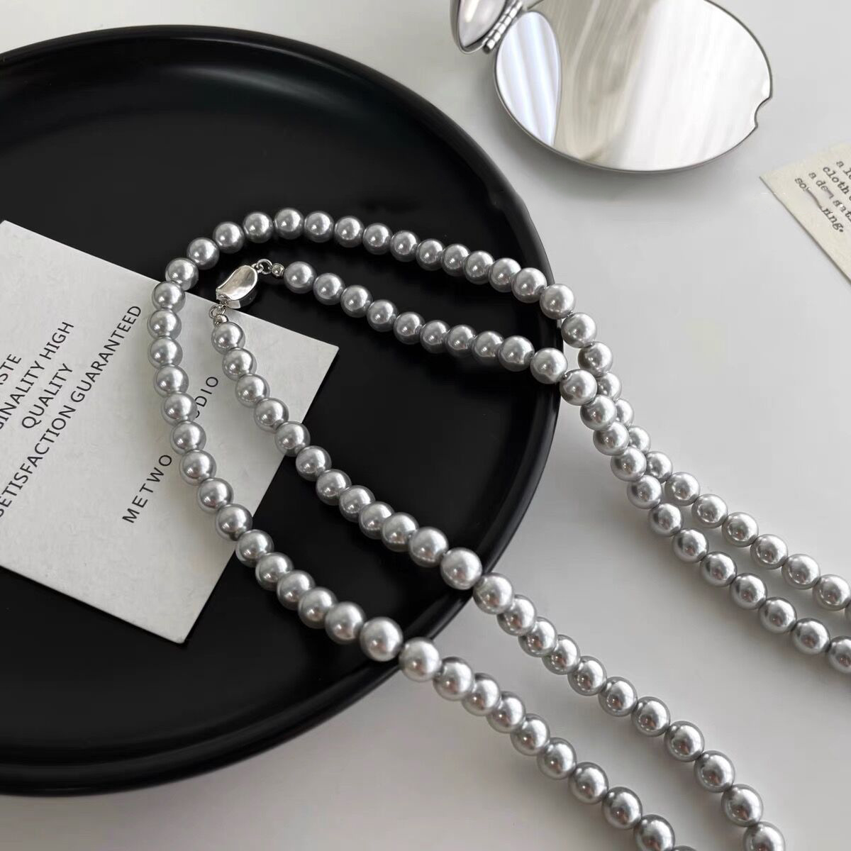 The fashionable Shijia pearl necklace exudes a sense of light luxury and sophistication. It features a multi-layered French retro long sweater chain as a women's accessory pic 13