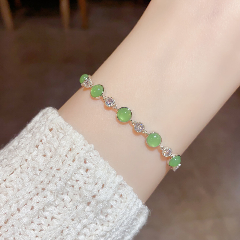 The silver series summer new exquisite and versatile zircon bracelet with a fresh and elegant style is a unique, light luxury and high-end jewelry accessory pic 14