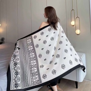 韩版秋冬季加厚女士格子围巾长款保暖仿羊绒流苏围巾披肩厂家批发详情12