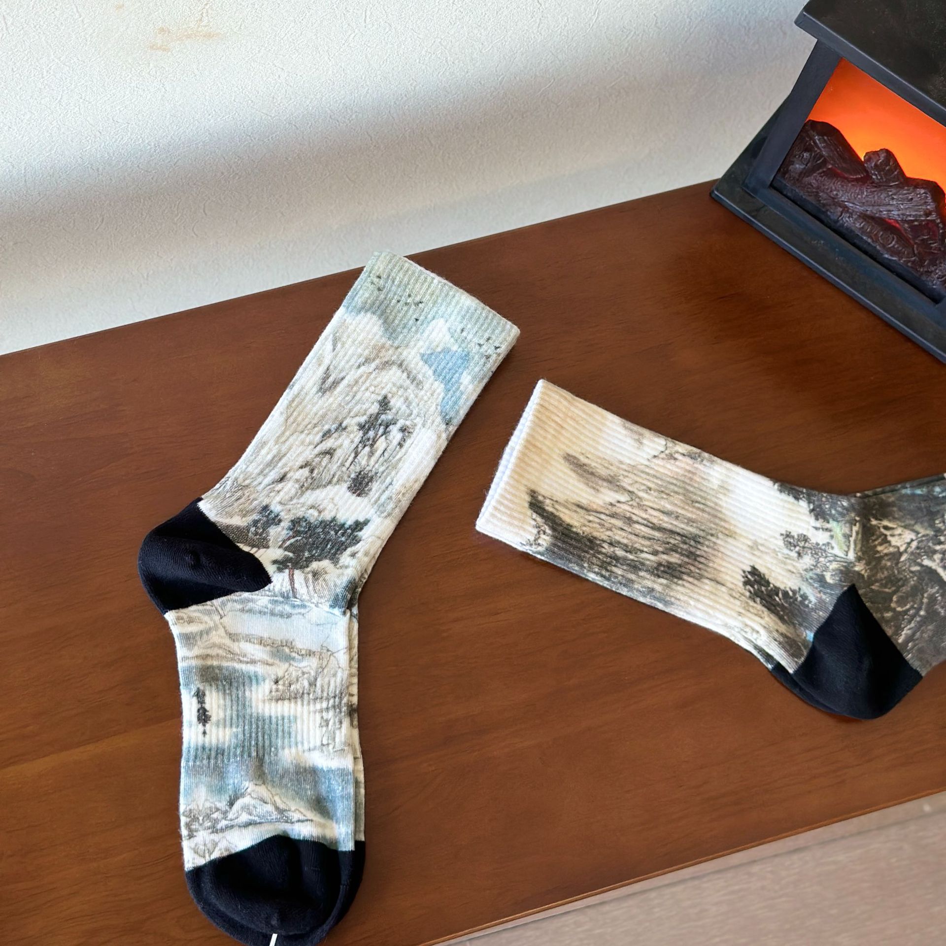 国潮国风男袜复古水墨山水画意境国潮中筒袜印染棉袜匠心设计款袜子男详情1