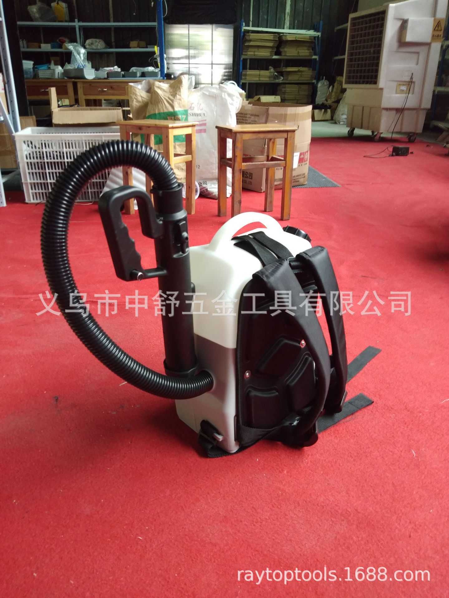 23044977776_2069110948