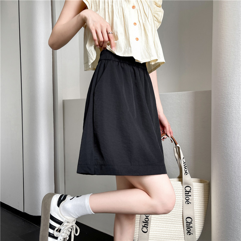 Two homemade, casual, versatile, solid color, irregular, unique, individual, fashionable and design-savvy skirts, pants and shorts pic 3