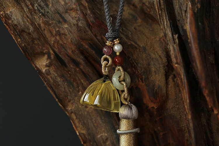 Natural crystal tassels, car hangers, bag hangers, key hangers, yellow crystal lotus pod waist accessories, Hanfu, walking prohibition, cheongsam, lapel pic 5