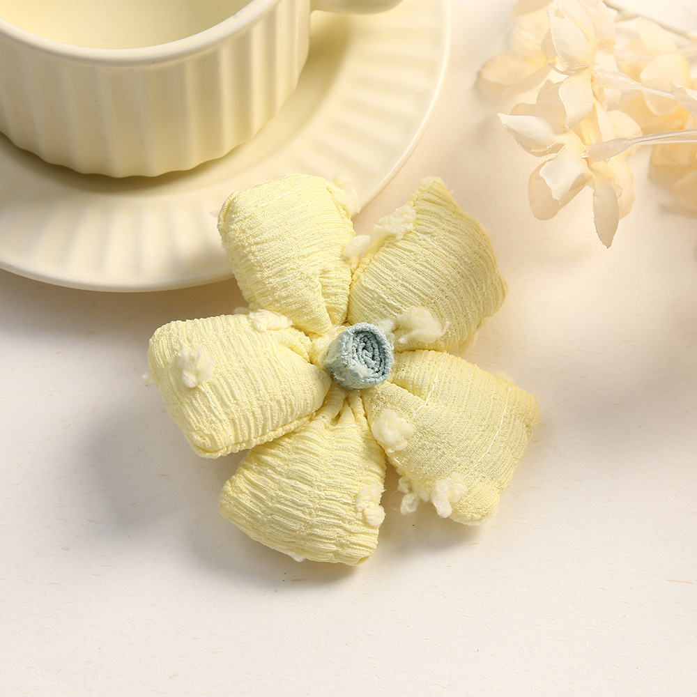 Wholesale of classic Japanese-style cotton-filled three-dimensional flower brooch accessories and accessories for clothing, bags and accessories pic 6