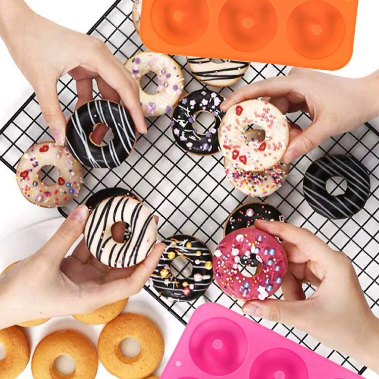 Ningbo Bochuang Factory offers oven baking tools, silicone cake molds, 8-piece, 4-piece and 6-piece doughnut molds in stock pic 46