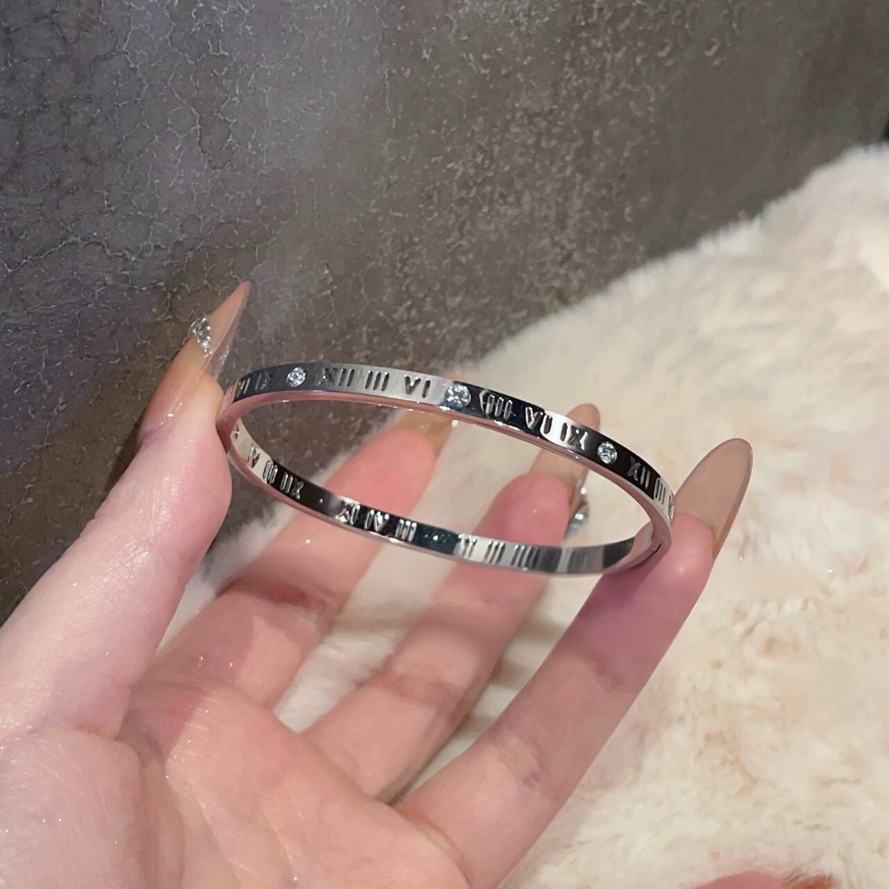 This light luxury and high-end bracelet, slightly studded with diamonds, is a fashionable and simple titanium steel bracelet that does not fade. It is a versatile accessory for couples pic 6