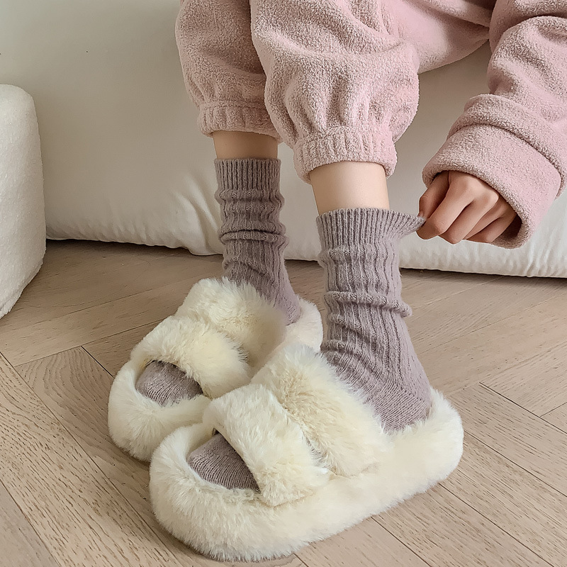 Calcetines de lana de mujer otoño invierno medio tubo más peludo y engrosado caliente sistema de día color sólido tira gruesa invierno cachemir pila de calcetines pic 13