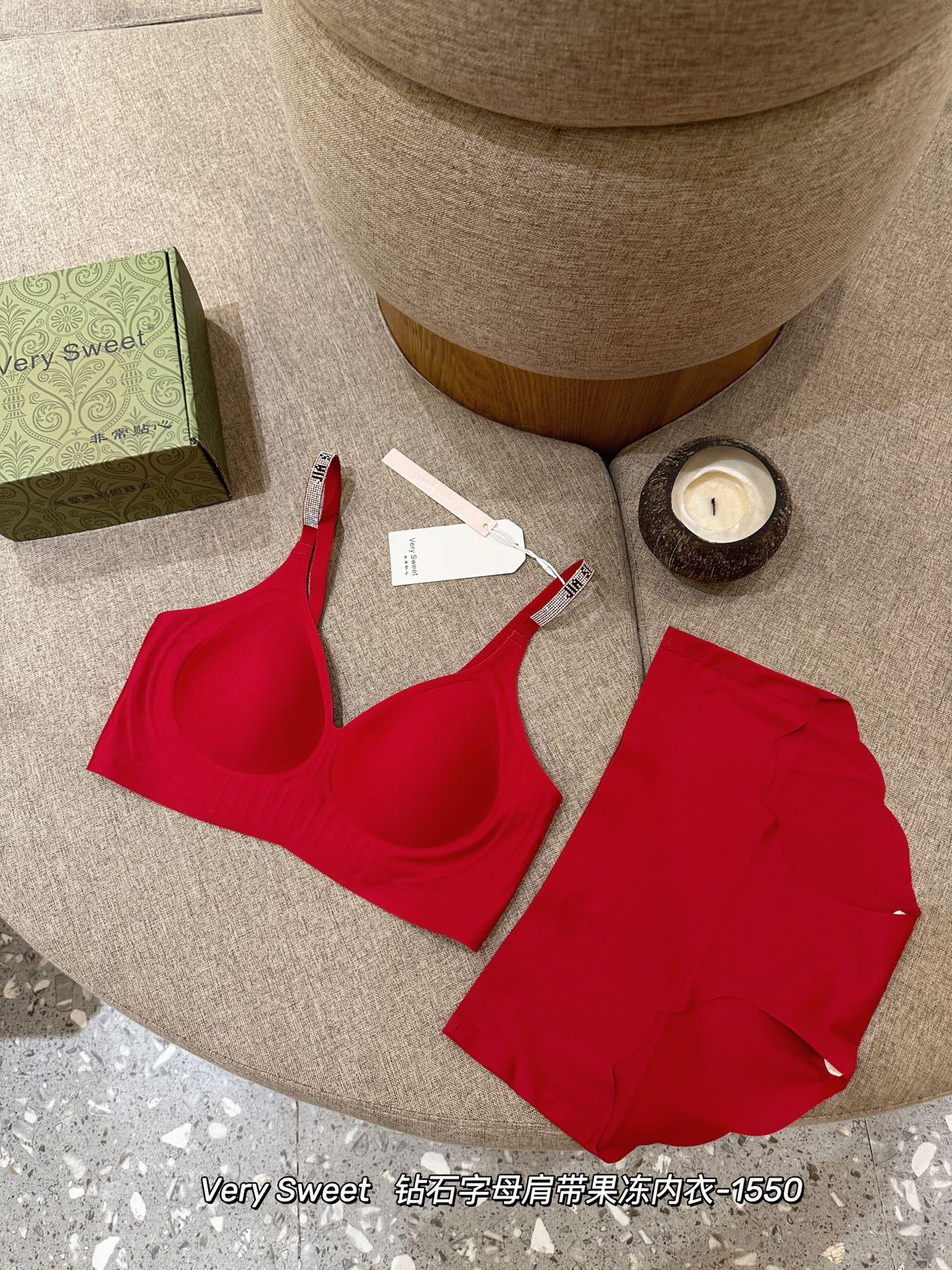 内衣套装女礼盒装~无痕小胸聚拢无钢圈美背舒适薄款收副乳文胸罩详情22