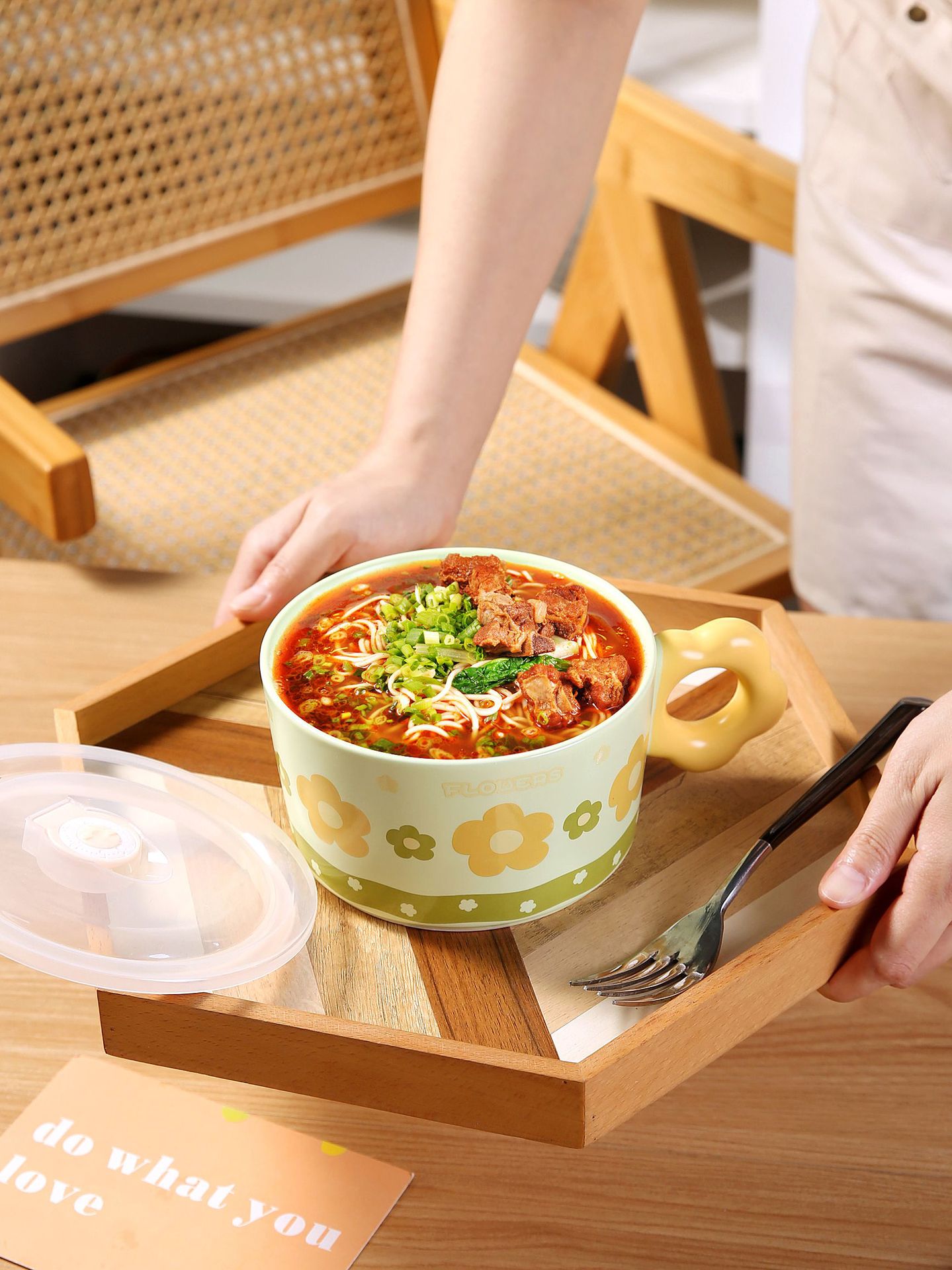 A high-quality, aesthetically pleasing, hand-painted flower-shaped ceramic instant noodle bowl from the pastoral series is a birthday gift for girls in student dormitories pic 11