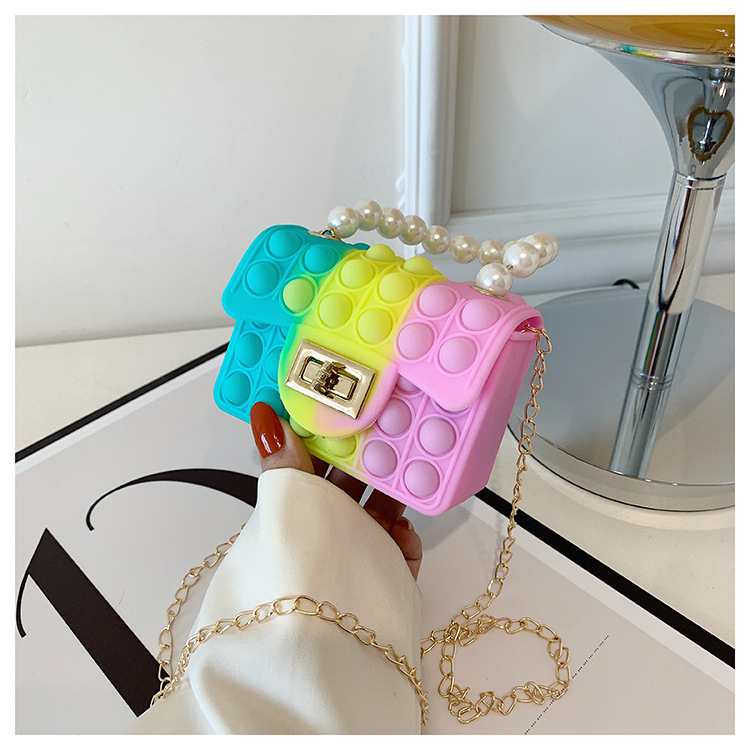 A new silicone bag for women in spring 2022, a trendy and avant-garde rat-killing pearl chain small square bag pic 46