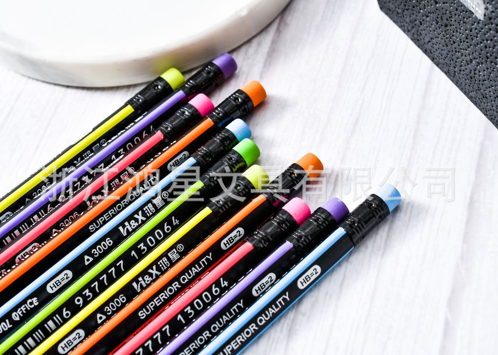 ３００６三角杆环保皮头铅笔