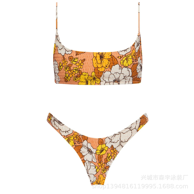 The 11-color INS triangular double-sided swimsuit with strapless and pleated designs from Europe and America has swept the new bikini style pic 45