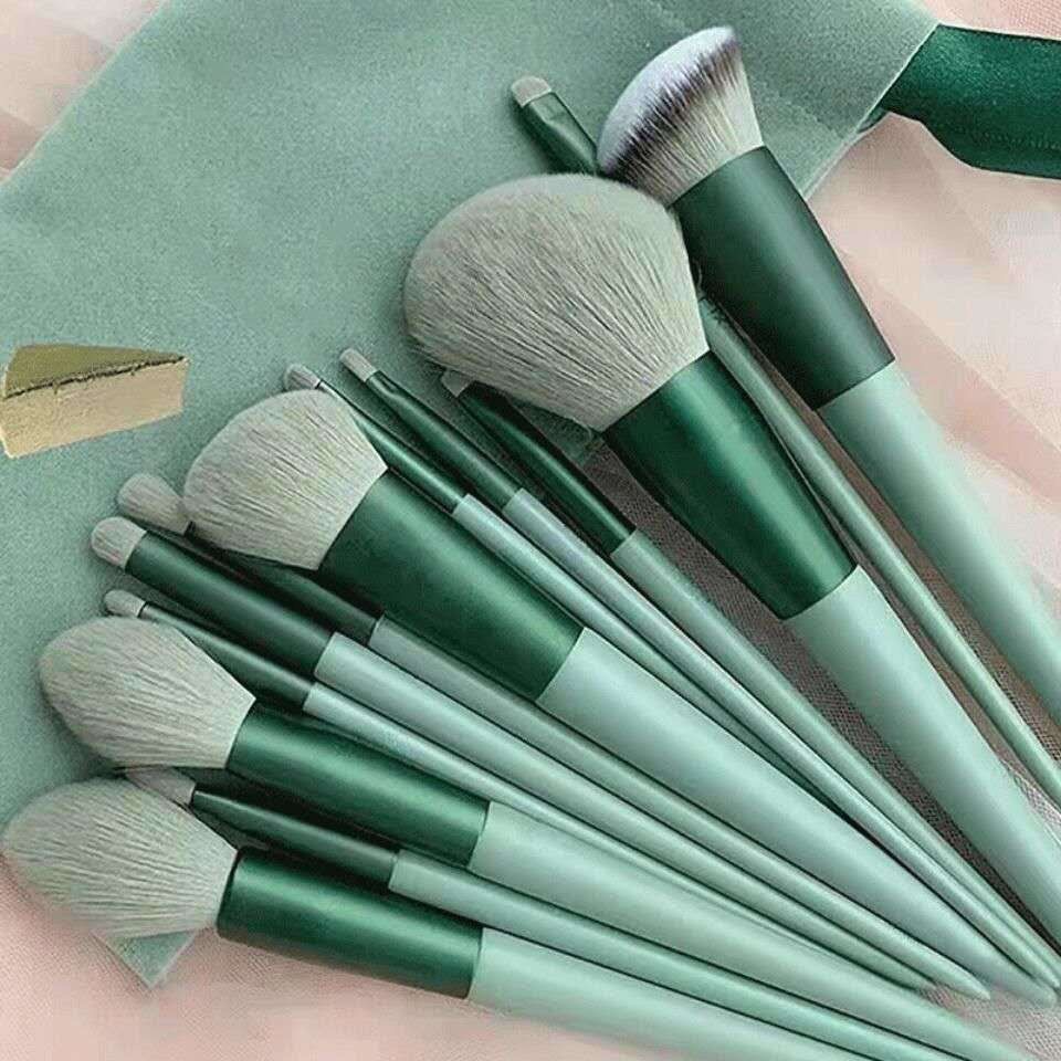 13-piece makeup brush set for beginners: loose powder, eyeshadow, lip concealer, foundation, soft bristles, and Four-Season Green makeup brushes. Exclusively for export pic 9