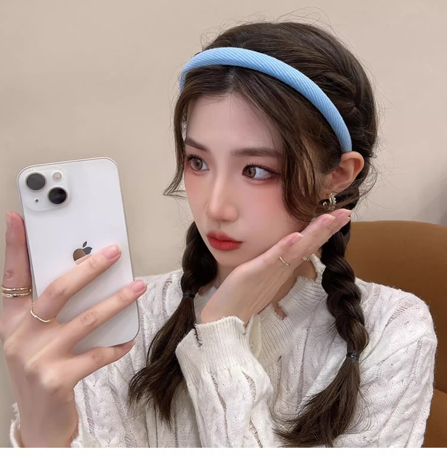 Klein blue hair band is a versatile summer accessory for women going out. It features a high-end, trendy hair band and a French retro hair tie headband pic 6