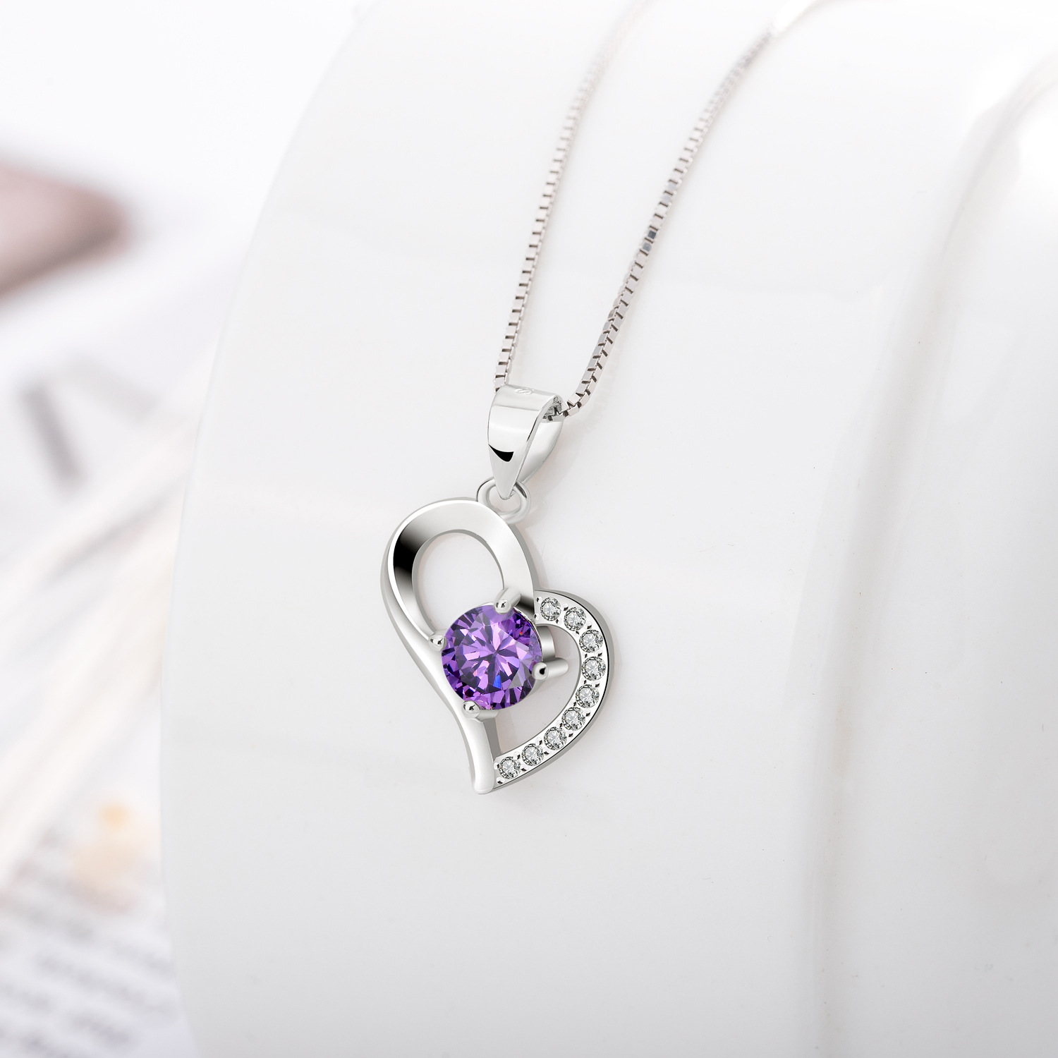 A high-quality imitation D-color moissanite four-leaf clover female pendant with eight hearts and eight arrows from a live-streaming product by a popular influencer on Kuaishou and Douyin pic 73